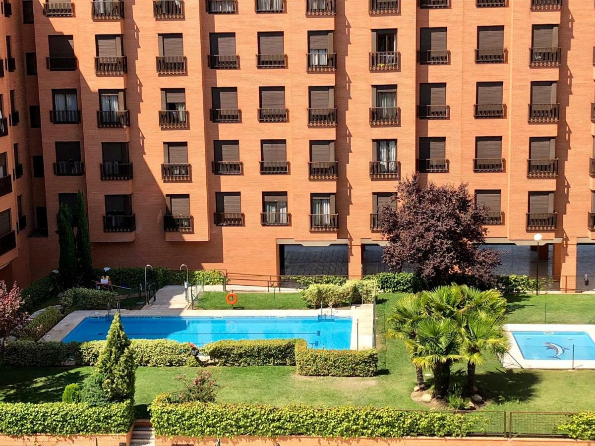 New Apartments Airport Ifema Madrid Eksteriør billede